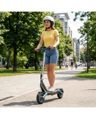 Regulowany kask MOTUS biały r. M na rower, hulajnogę elektryczną